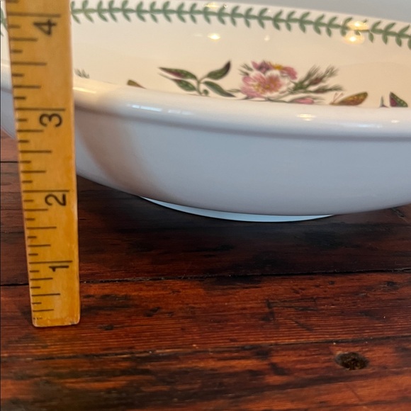 Portmeirion Botanic Garden Large Serving or Pasta Bowl with Butterflies and Bee. - Picture 8 of 12